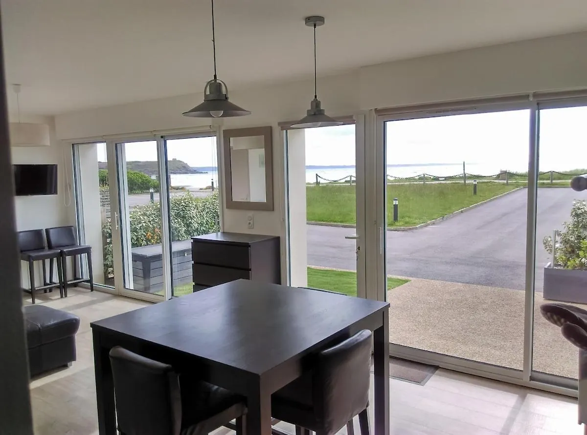 Apartment Brittany Facing And Seaside Plomodiern França